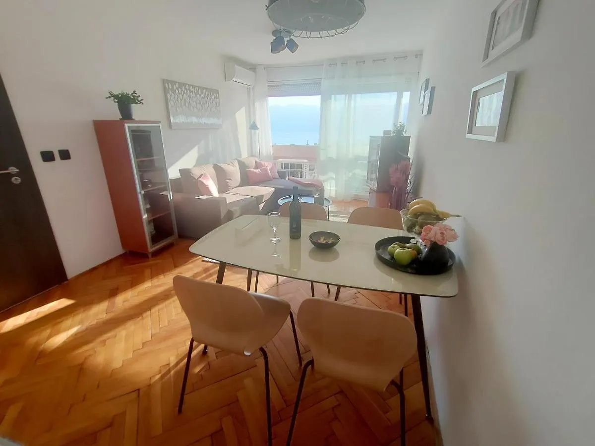 Adria Holliday Rijeka Apartment