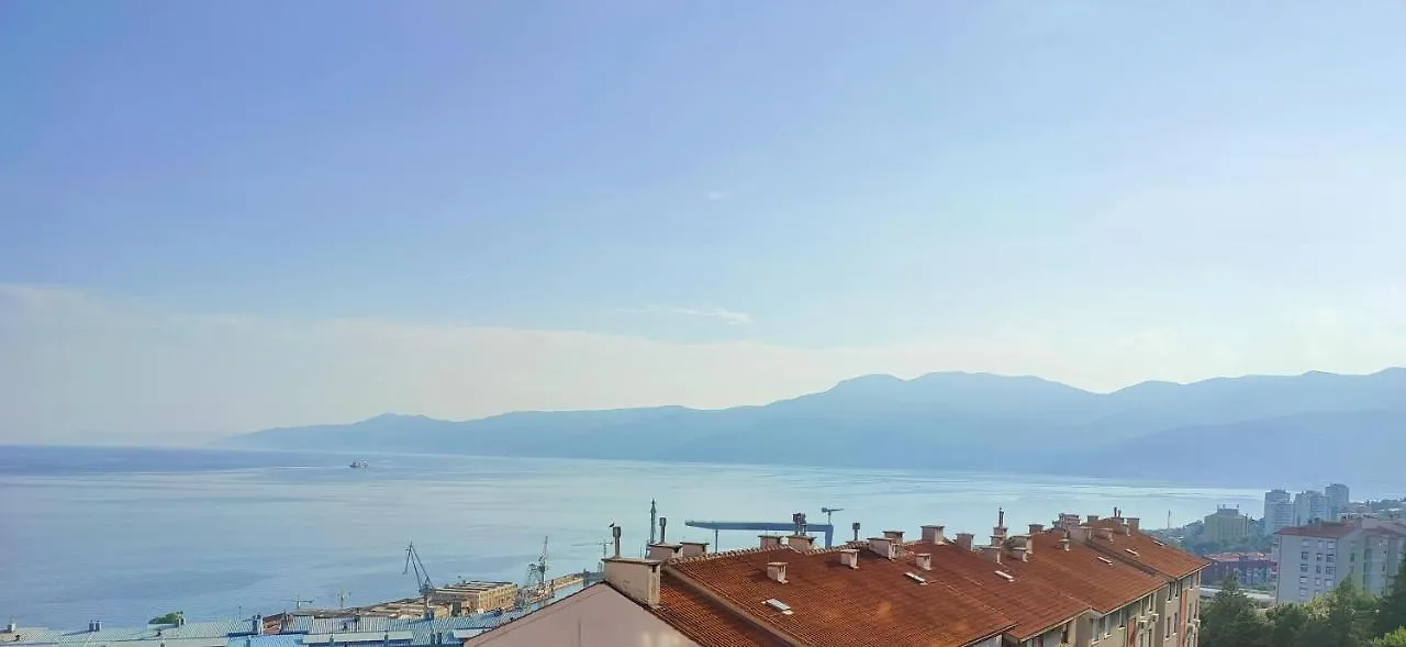 Adria Holliday Rijeka Apartment